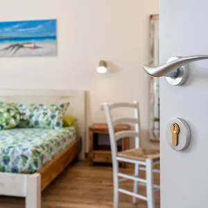 https://dery-alghero-holiday-rooms.hotelsalgherosardinia.com